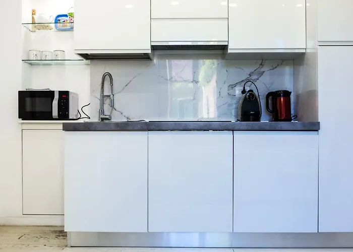 Milan Style Apartment - City Center ميلان