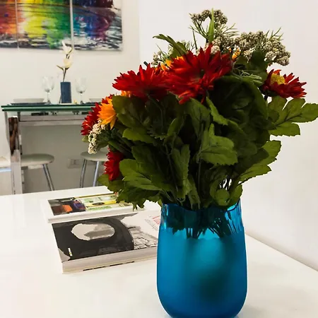 Milan Style Apartment - City Center Apartamento *