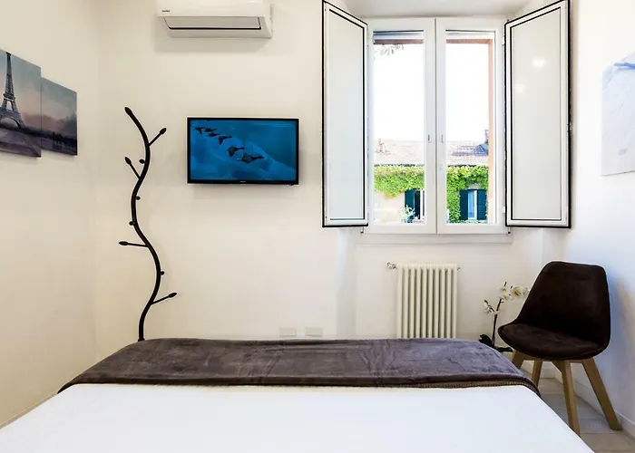 Milan Style Apartment - City Center Apartamento