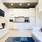 Апартаменты Milan Style Apartment - City Center *