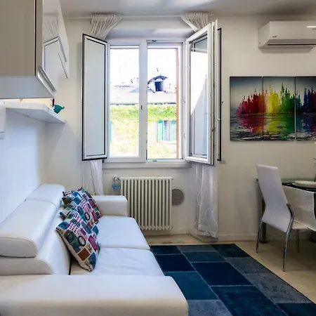 Milan Style Apartment - City Center Milaan